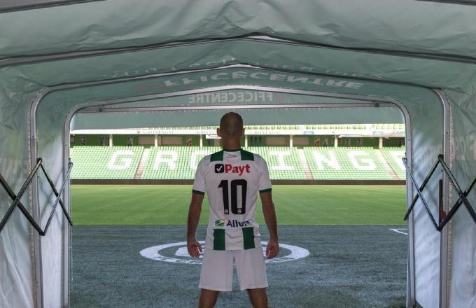 Foto van Arjen Robben in zijn FC Groningen tenue met Payt als shirtsponsor